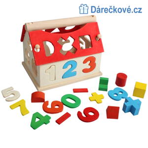 Dřevěný doměček s čísly a tvary